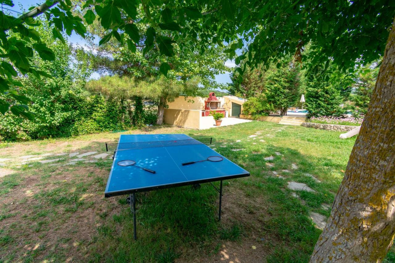 ארמונס Villa Litsa מראה חיצוני תמונה