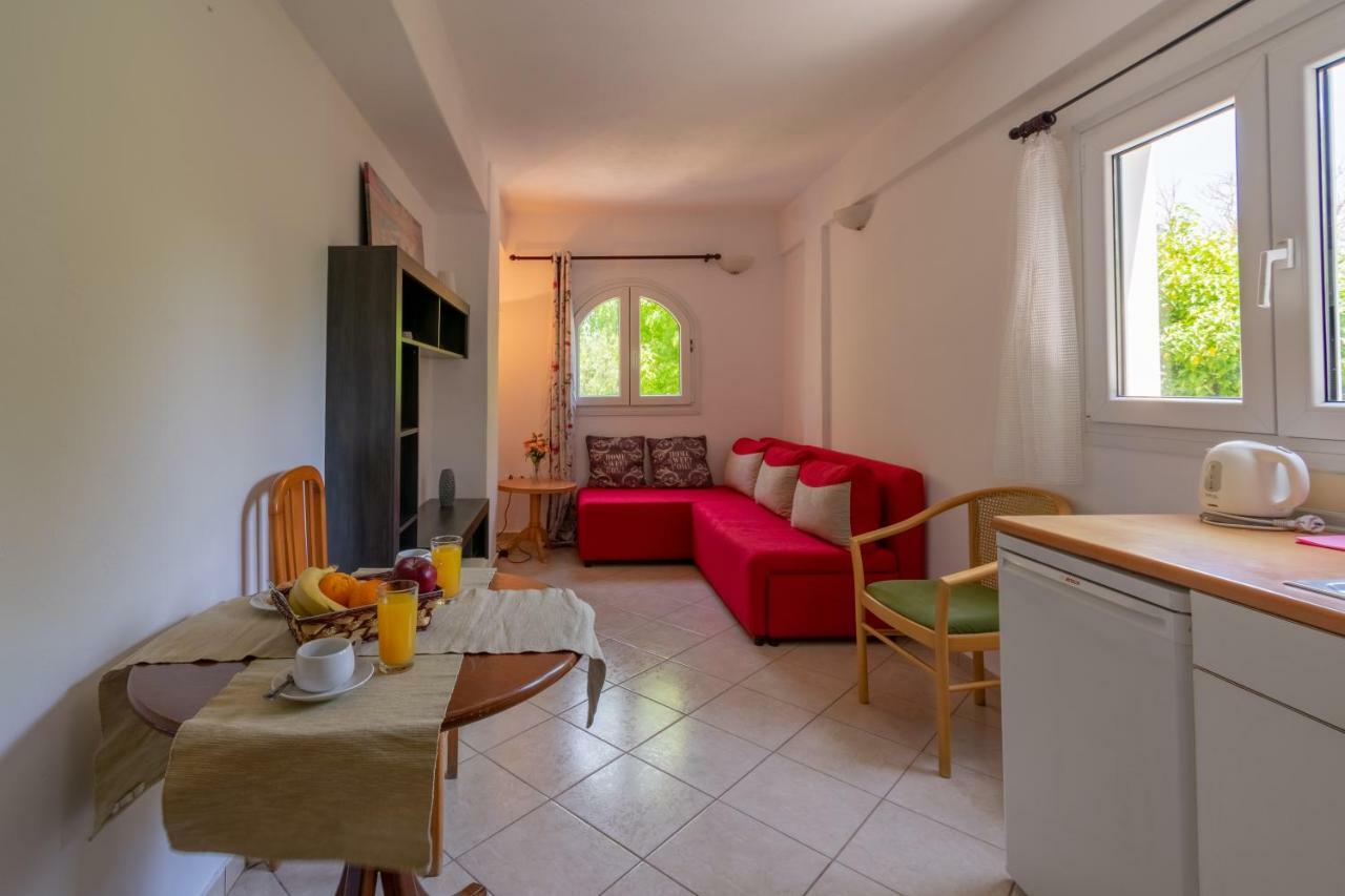 ארמונס Villa Litsa מראה חיצוני תמונה