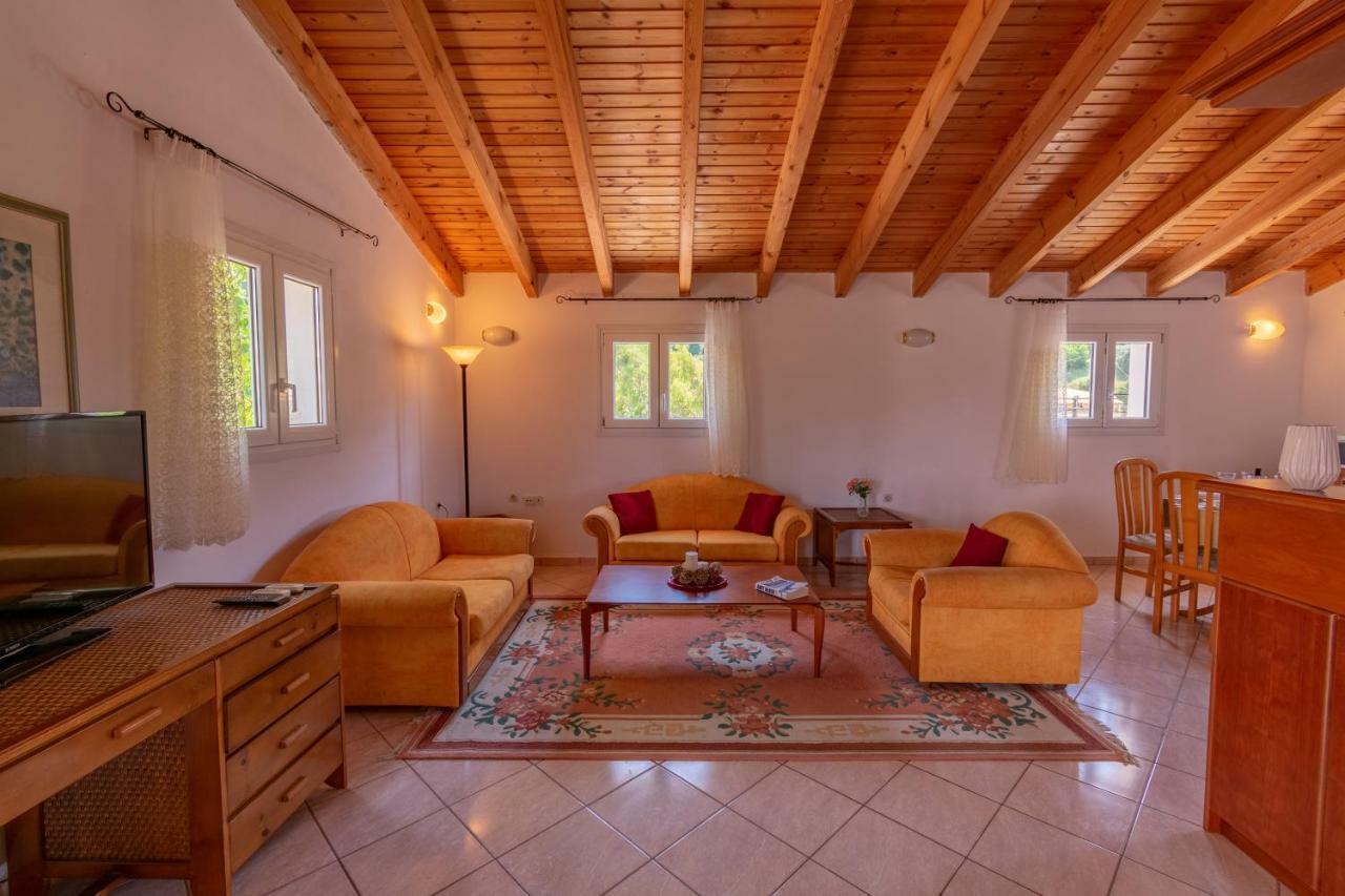 ארמונס Villa Litsa מראה חיצוני תמונה
